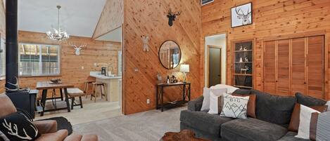 House, 3 Bedrooms | Dining