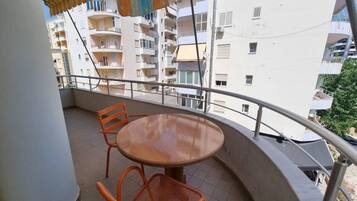 Apartment | Dining