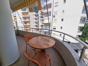 Apartment | Dining - Lungomare Daily Apartment Beachfront (Vlorë)