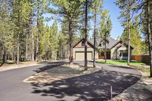 House, 4 Bedrooms | Exterior