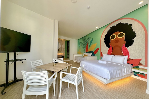 Exclusive Room | In-room safe, individually decorated, individually furnished, free WiFi