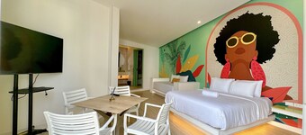  Hotel Nomadic Design