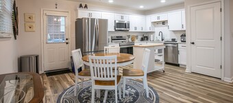 2BR Durham/West End House with Spare Room