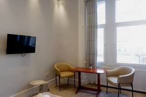 واي فاي مجانًا وملاءات أسرّة