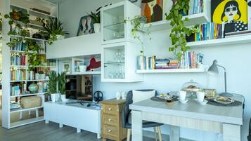 Luxury Villa | Ruang tamu | TV skrin rata, mainan, lantai dipanaskan