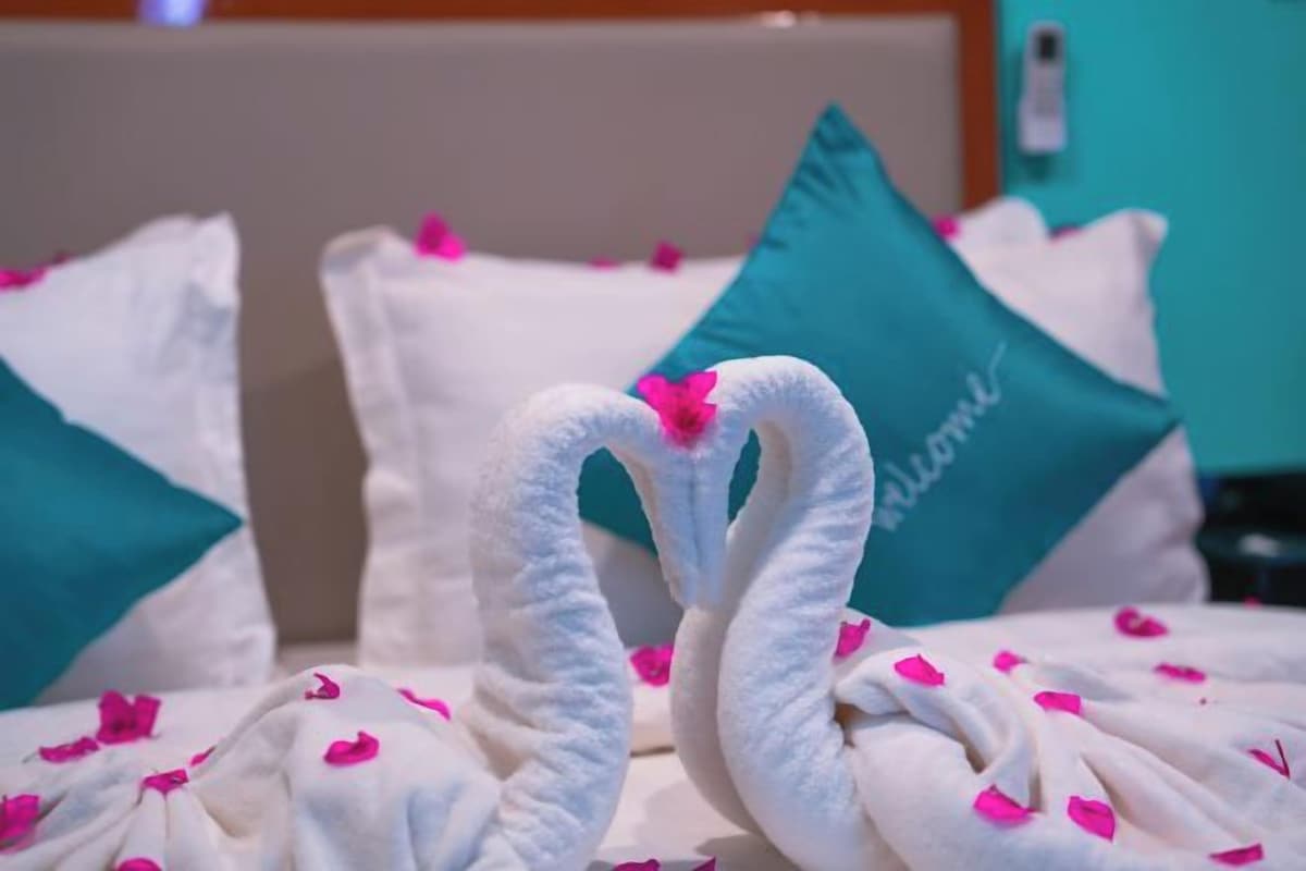 Premium bedding, minibar, in-room safe, laptop workspace