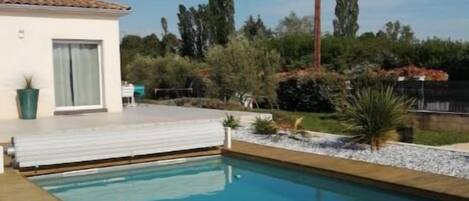 Piscina a l'aire lliure