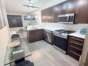 Fridge, microwave, oven, stovetop