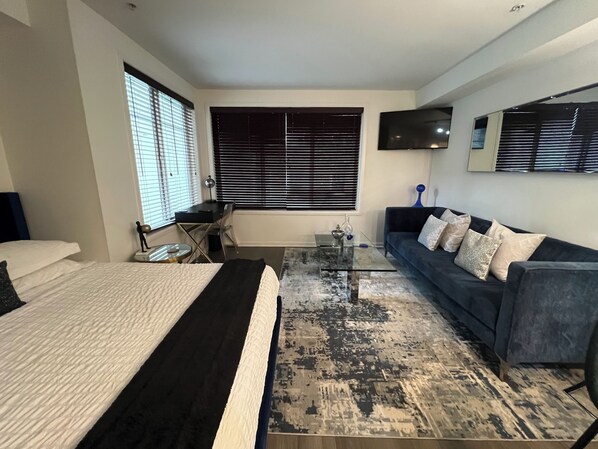 1 bedroom, desk, free WiFi, bed sheets