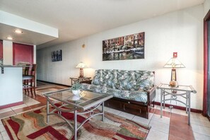 Interior - Resort Attractions (Willis)