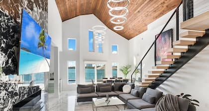 Bayfront Escape Poolside Luxury Villa with Sunset Views