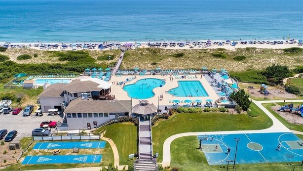 Exterior - 5 Min to Beach, Pool, Hot Tub, Resort Amenities (Corolla)