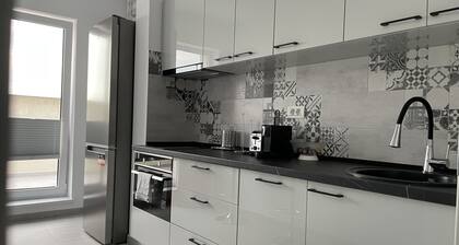 4 Room Penthouse Terrace W18-W19