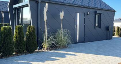 Tiny House Oskar am See mit Privatstrand 4 Personen