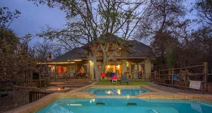 Lovely 5-bed Villa in Marloth Park Next to Kruger