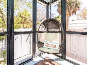 Maison, 1 très grand lit, cuisine, vue jardin | Vue depuis l’hébergement