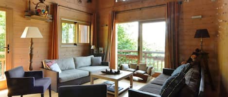 TV, fireplace, DVD player, stereo