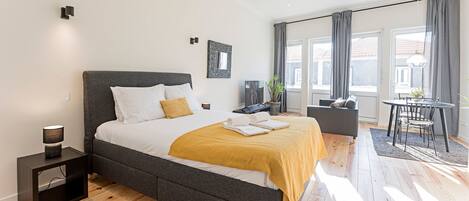 Iron/ironing board, free WiFi, bed sheets