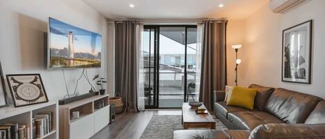 Televisión y oficina