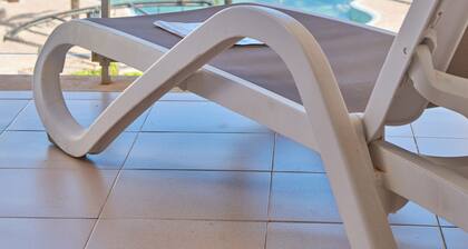 Modern apartment in Sa Maniga/ 4floors, elevator, on the beach, 2 bedrooms, 2 balconies, sea view, Wifi