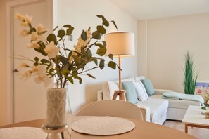 Interior - Modern apartment in Sa Maniga/ 4floors, elevator, on the beach, 2 bedrooms, 2 balconies, sea view, Wifi (Sant Llorenç des Cardassar)