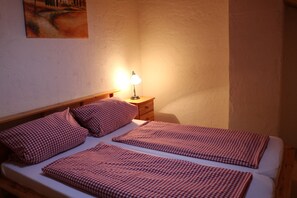 2 bedrooms, travel crib, free WiFi, bed sheets