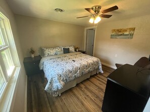 3 bedrooms, WiFi - Southern Charm (Licking)