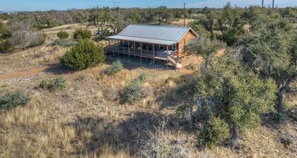 Cedar Cabin w/Beautiful Sunset Views + Hot-Tub!