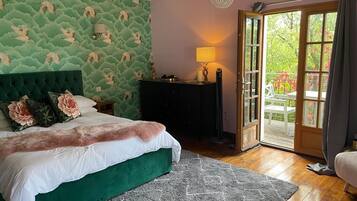 2 slaapkamers, een strijkplank/strijkijzer, reisbedje, gratis wifi