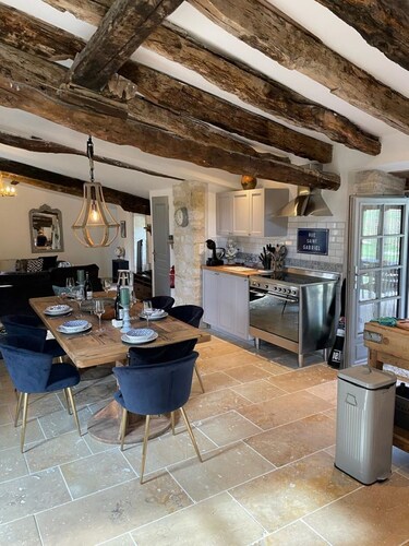 Luxury French Villa with Private Heated Pool and Games Room / Bar