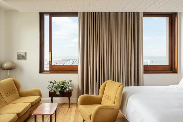 Egyptian cotton sheets, premium bedding, individually decorated - Fort Road Hotel (Margate)