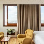 Fort Road Hotel