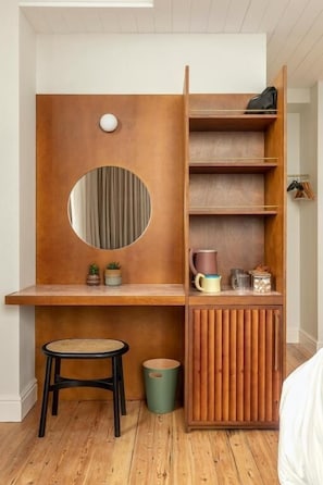 Interior - Fort Road Hotel (Margate)