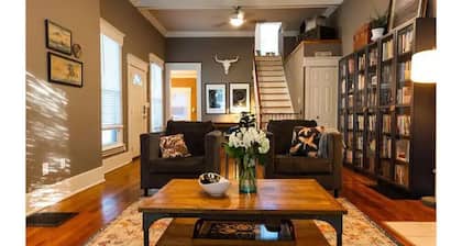 Charming Home just off Bardstown Rd