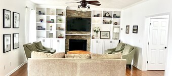 Spacious Home 18 miles from Nashville