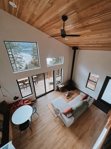 Best views at Wallowa Lake- Chalet North