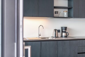 Interior - moderne Ferienwohnungen in Algund, Panoramablick und Pool am Algunder Waalweg (Algund)