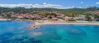 Blu Laconia Hotel