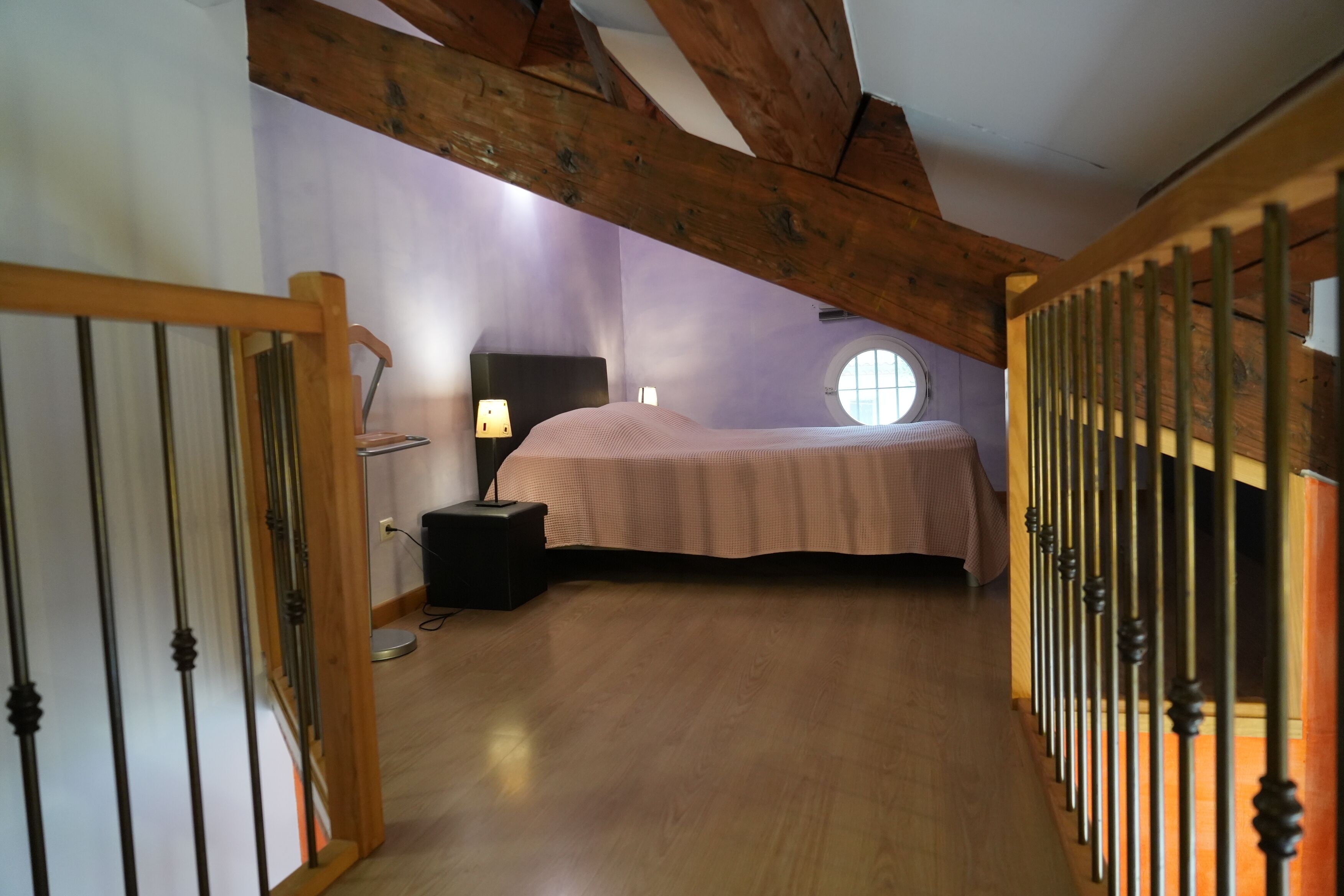 1 chambre, fer et planche à repasser, lit parapluie, Wi-Fi gratuit