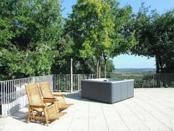 Outdoor spabad