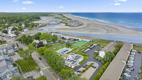 The Sparhawk Oceanfront Resort