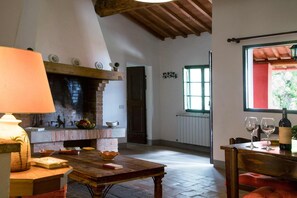 Interior - Rustic villa with swimming pool on the Tuscan hills (Ghizzano)