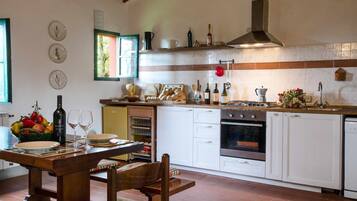 Réfrigérateur, four, lave-vaisselle, grille-pain