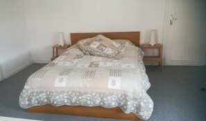 3 bedrooms, iron/ironing board, travel cot, WiFi
