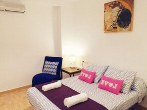 2 slaapkamers, een bureau, wifi, beddengoed