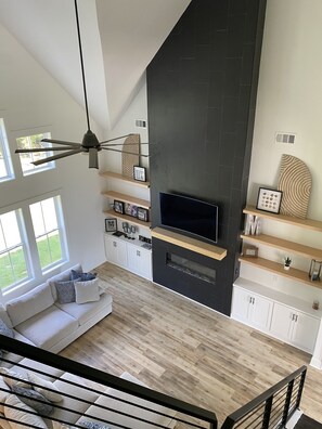 Smart TV, tenis de mesa y libros 