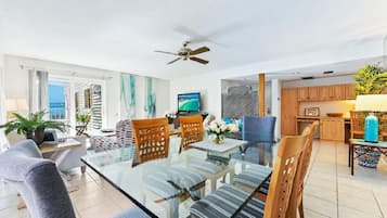House, Multiple Beds (304) | Dining