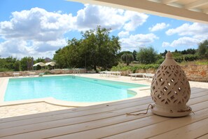 Outdoor pool - Trulli and Lamia in Apulia, private pool 7 beds BBQ, wood-burning oven, parking lot (Martina Franca)