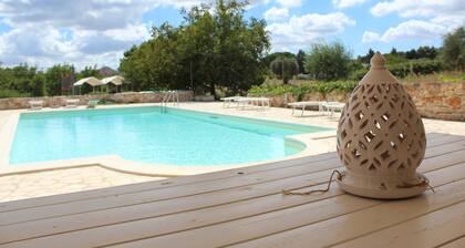 Trulli and Lamia in Apulia, private pool 7 beds BBQ, wood-burning oven, parking lot