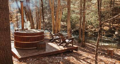 Scandi-Luxe Cabin on the river with HotTub